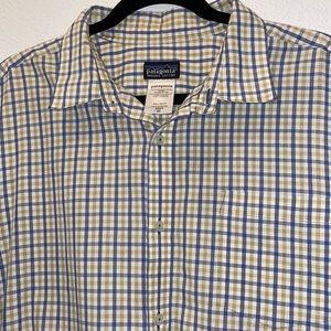 Patagonia Men’s Organic Cotton Button up X-Large Short sleeve Shirt Green Blue